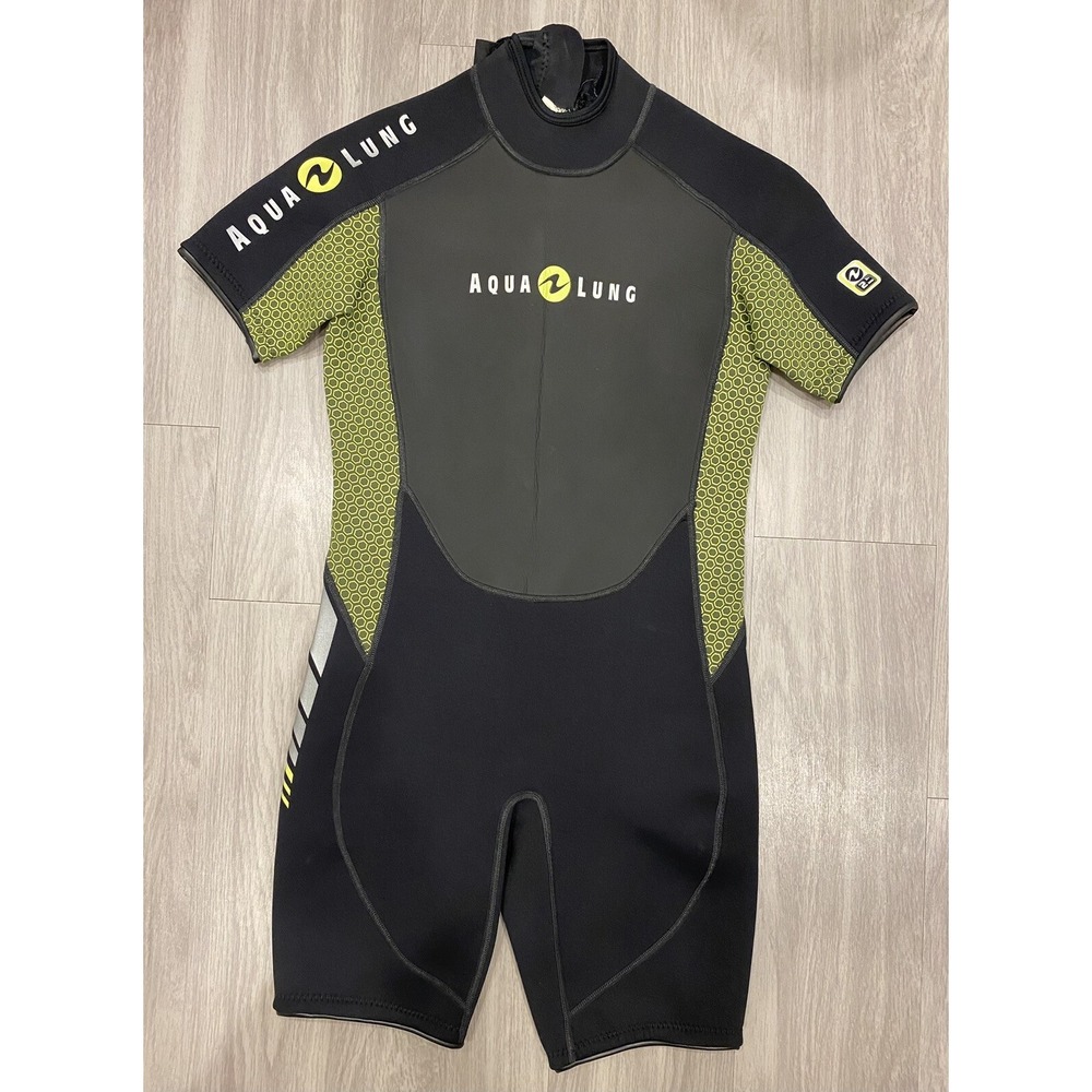 Aqua Lung Women's Mens? shorty size ML Medium Large Wet Suit Rash Guard Swim